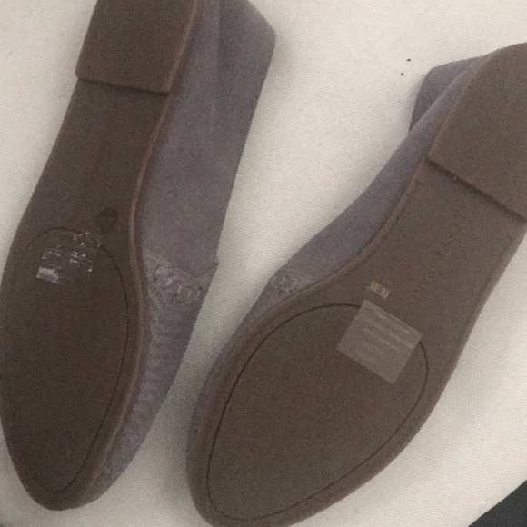 NWOT Lucky 🍀 Brand gray suede flats - Picture 3 of 4